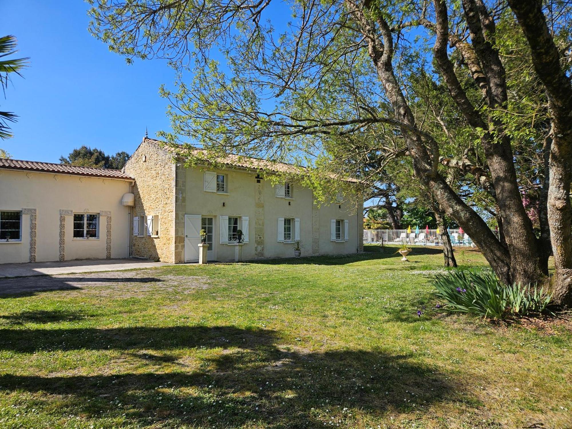 Le Manoir Lacustre Queyrac Exterior foto